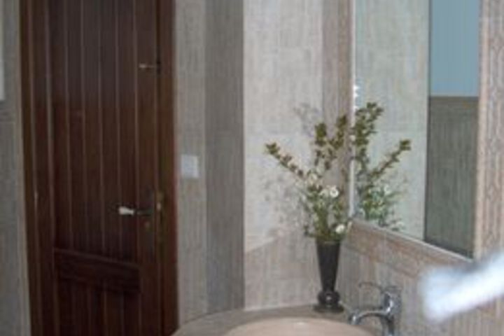Room 6 of 23