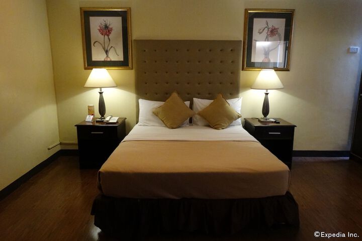 Room 5 of 37