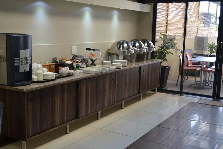 Breakfast/Coffee Service 17 of 29