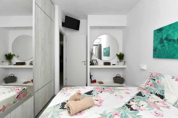 Room 17 of 20
