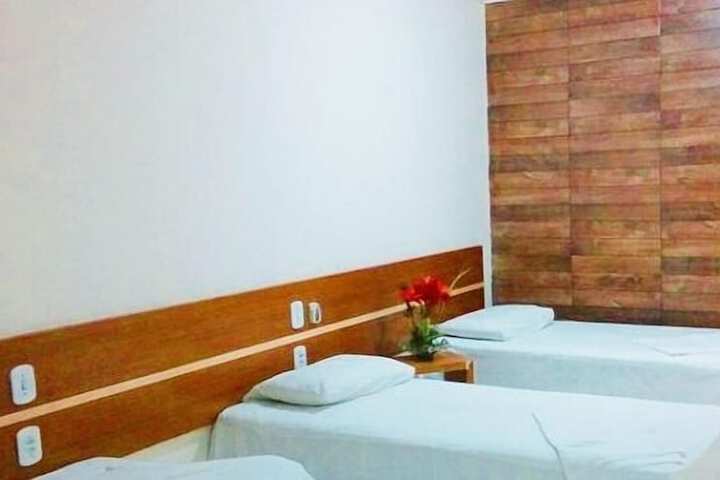 Room 10 of 13