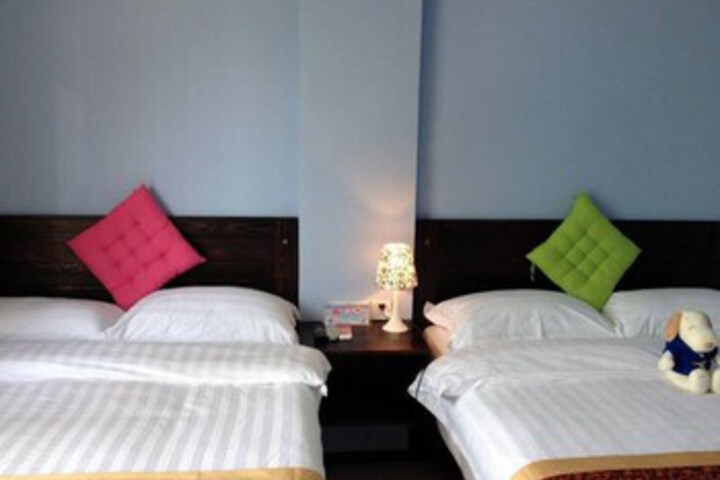 Room 15 of 18