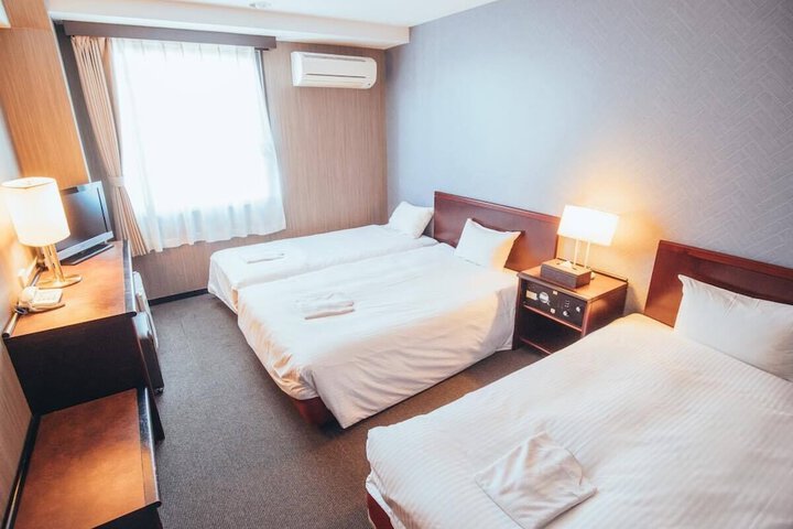 Room 47 of 170
