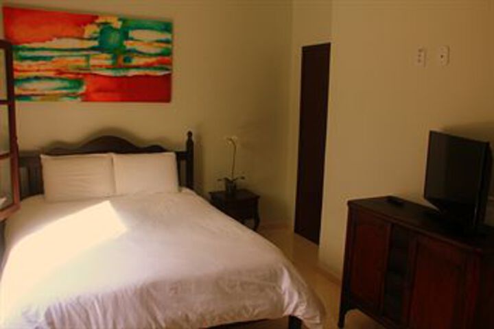 Room 32 of 82