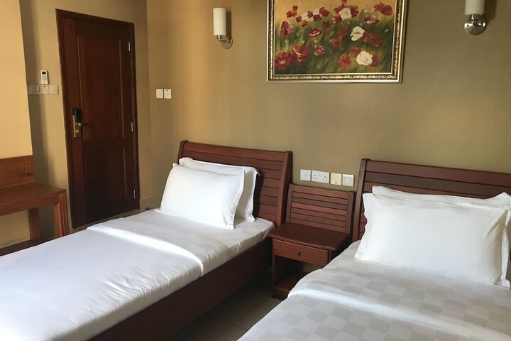 Room 14 of 87