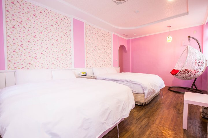 Room 5 of 39