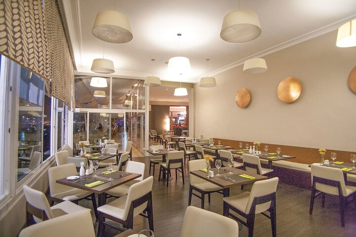 Dining 74 of 124