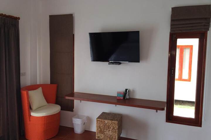 Room 15 of 53