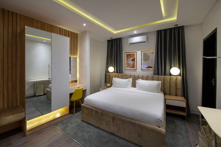 Room 42 of 81