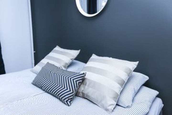 Room 9 of 25