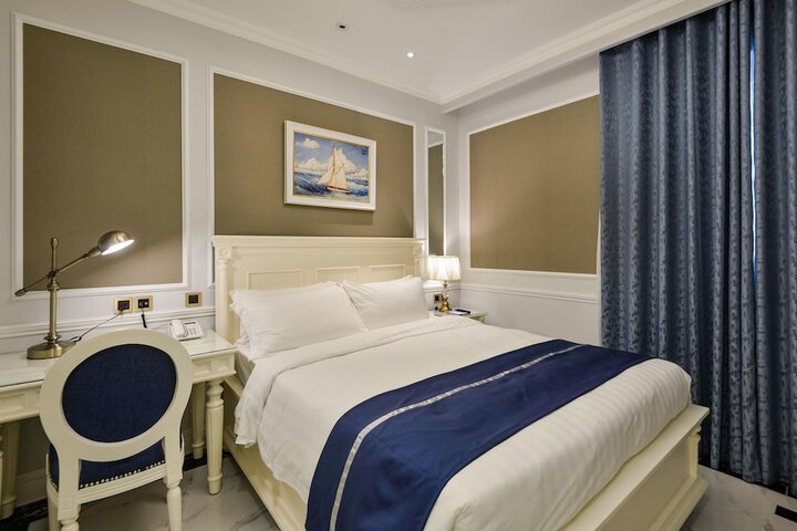 Room 22 of 195