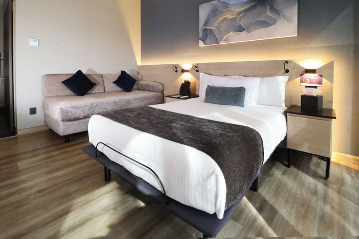Room 35 of 118