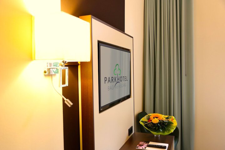 Room 28 of 43