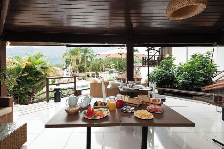 Breakfast/Coffee Service 108 of 125