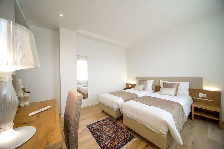 Room 20 of 49