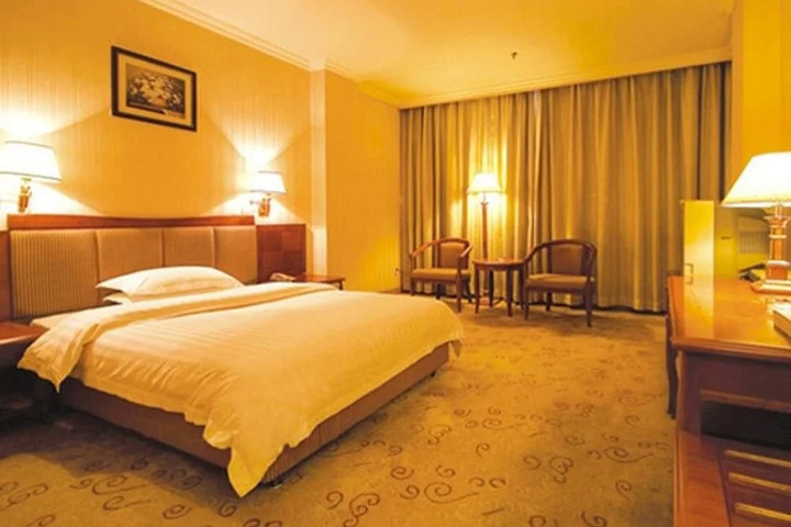 Room 3 of 11