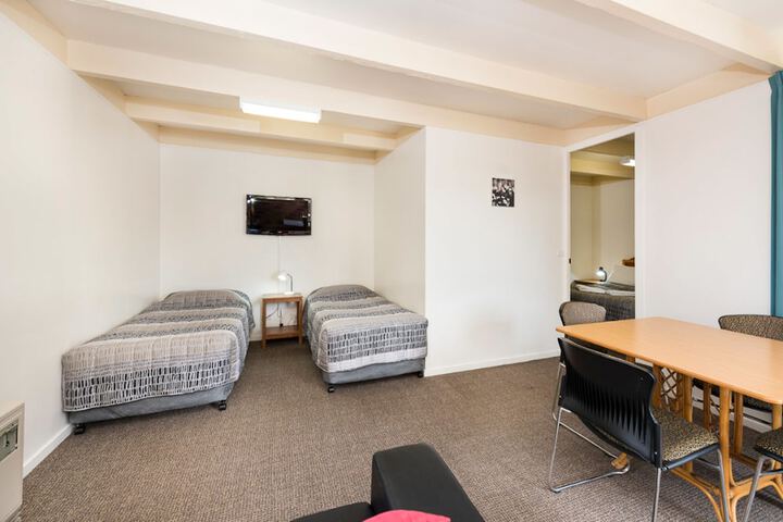 Room 7 of 37