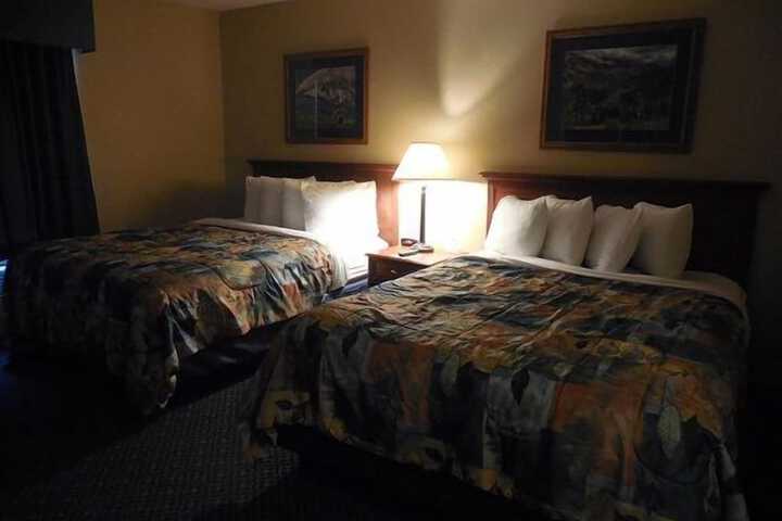 Room 4 of 20