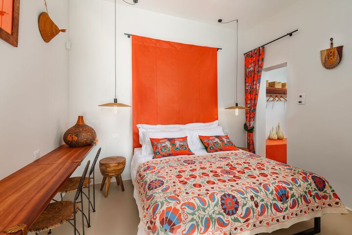 Room 13 of 65