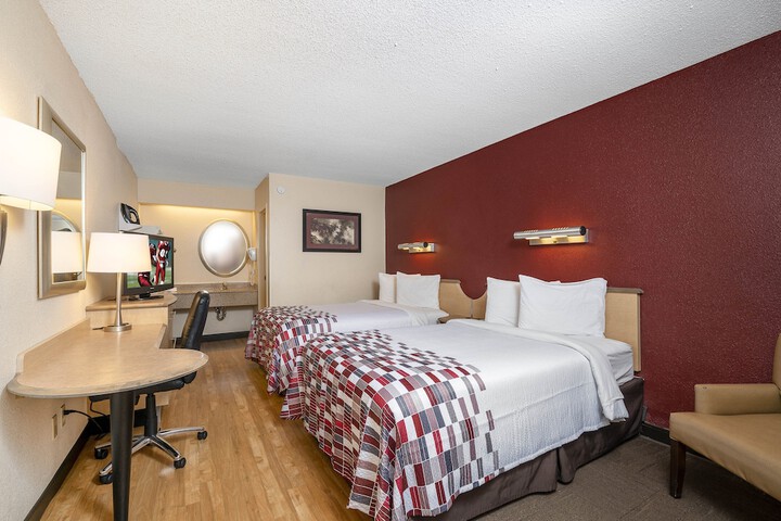 1 King Bed (8 of 11)