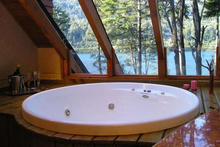 Hot Tub 26 of 44