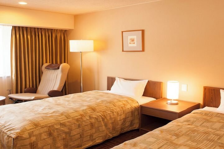 Room 9 of 30
