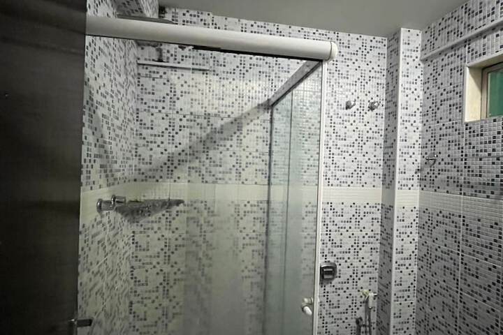 Room 17 of 32