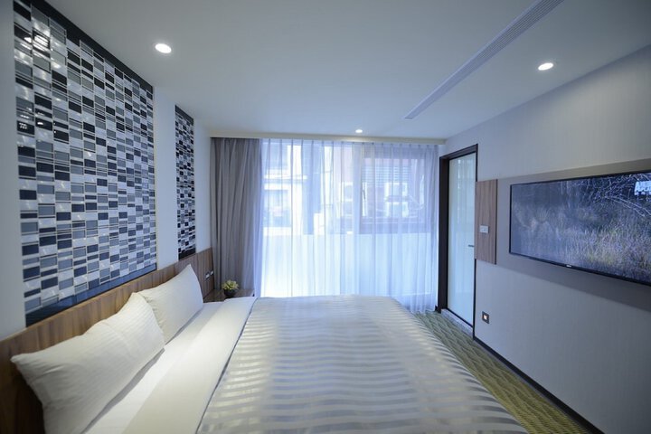 Room 6 of 69