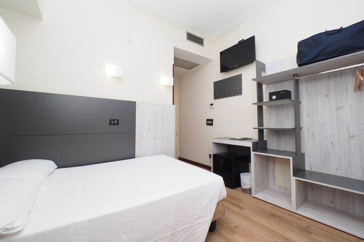 Room 31 of 114