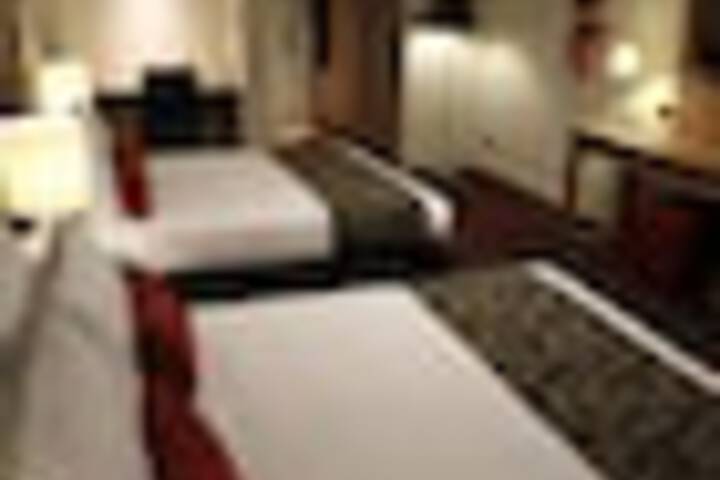 Room 8 of 237
