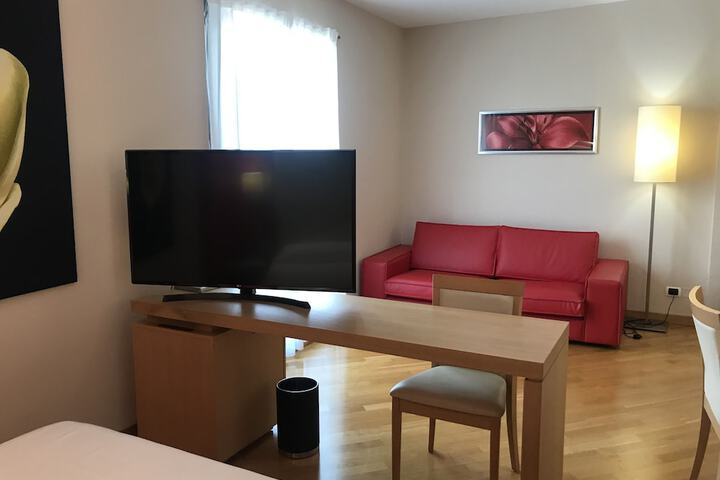 Room 10 of 17