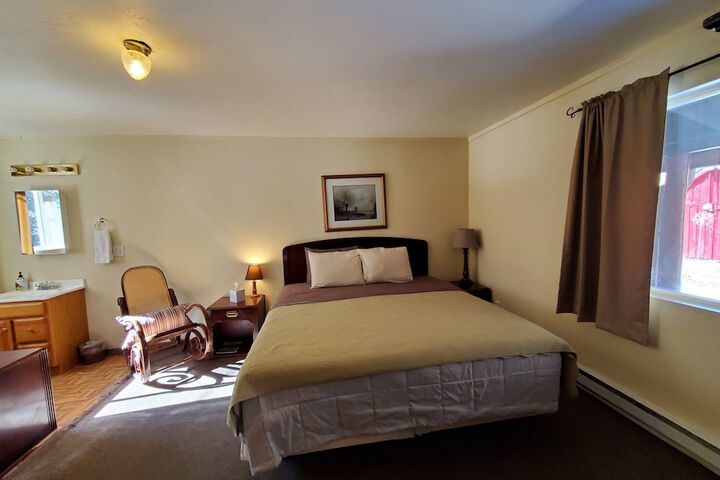 Room 3 of 17