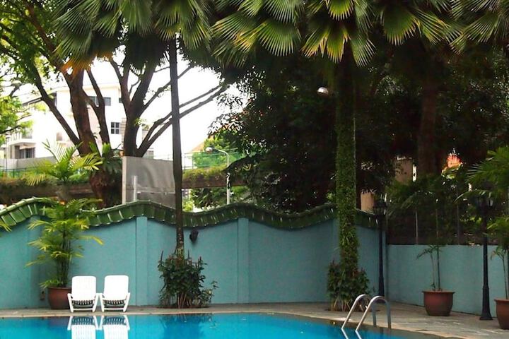 Pools & Facilities
