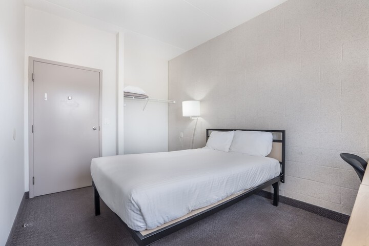 Room 11 of 37