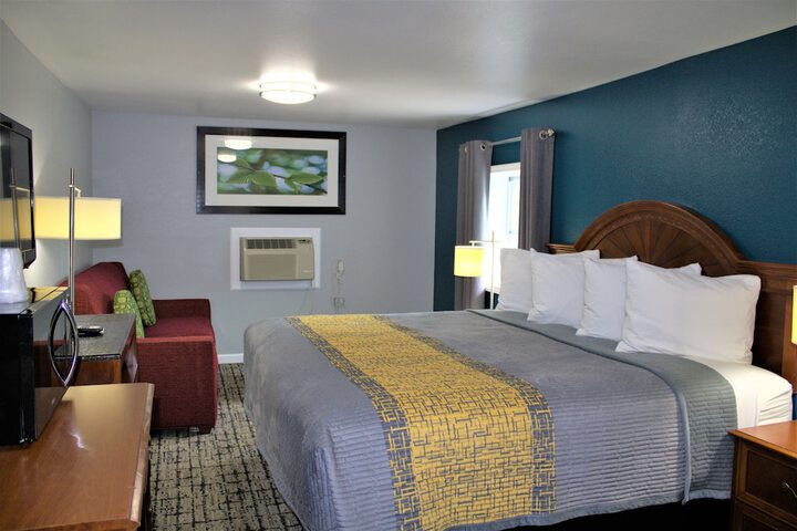Deluxe Studio Suite (3 of 6)