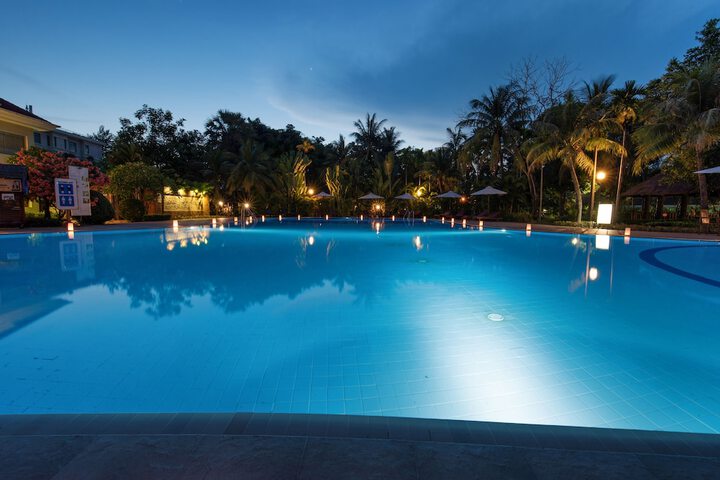 Pool 96 of 174