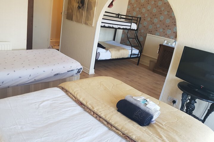 Room 7 of 15