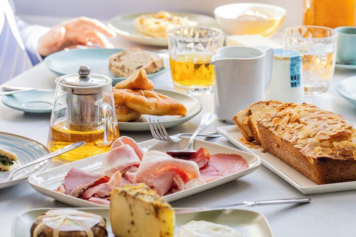 Breakfast meal