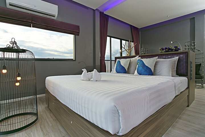 Room 17 of 43
