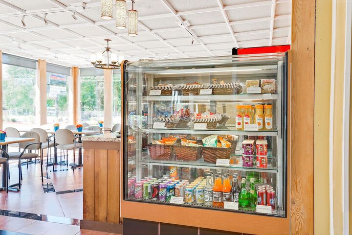 Breakfast/Coffee Service 26 of 47