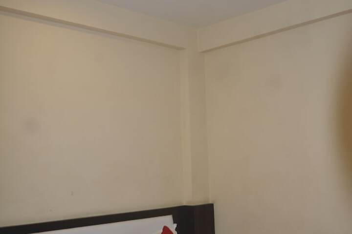Room 5 of 20