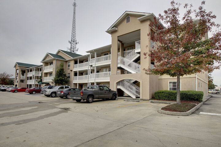 Property Grounds 26 of 28