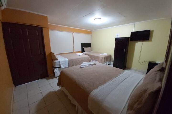 Room 10 of 25