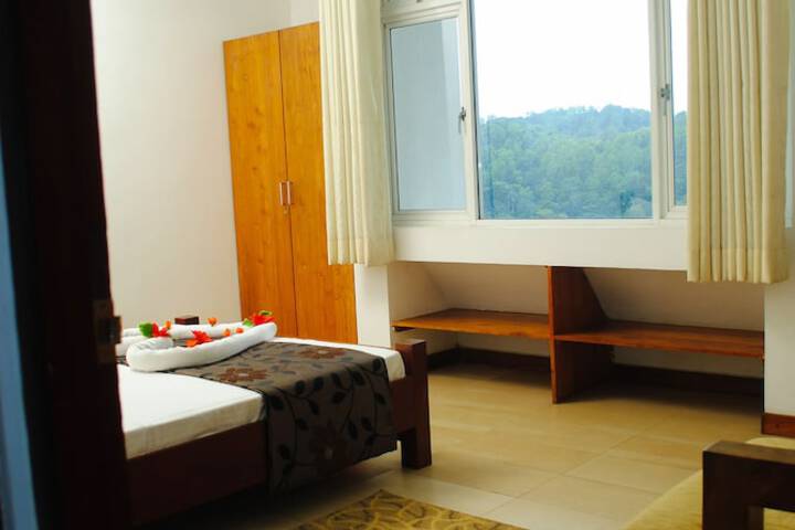 Room 13 of 70
