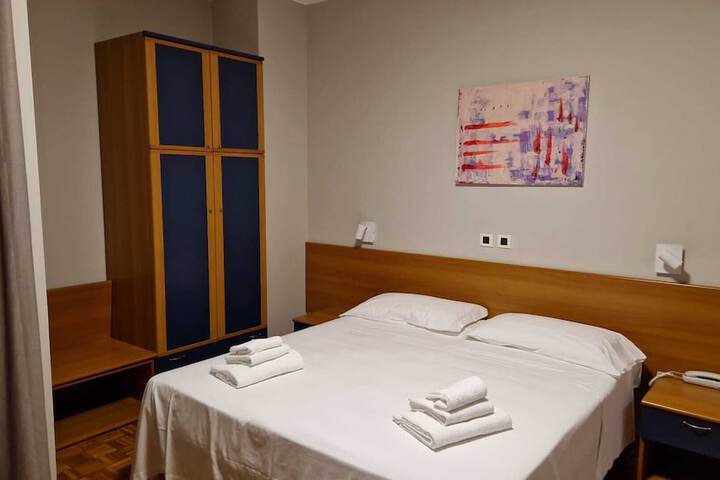 Room 13 of 45