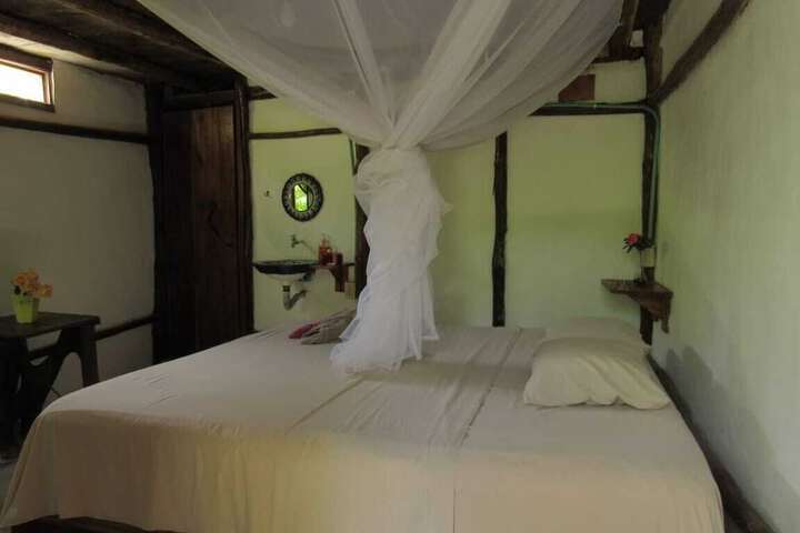 Room 6 of 28