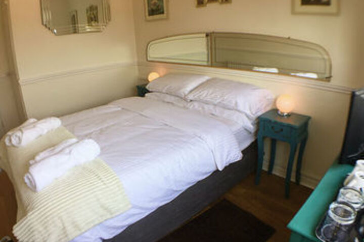 Room 26 of 42
