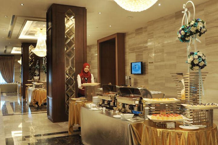 Dining 64 of 91