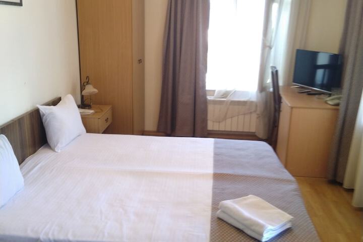 Room 19 of 79