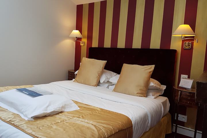 Room 5 of 225